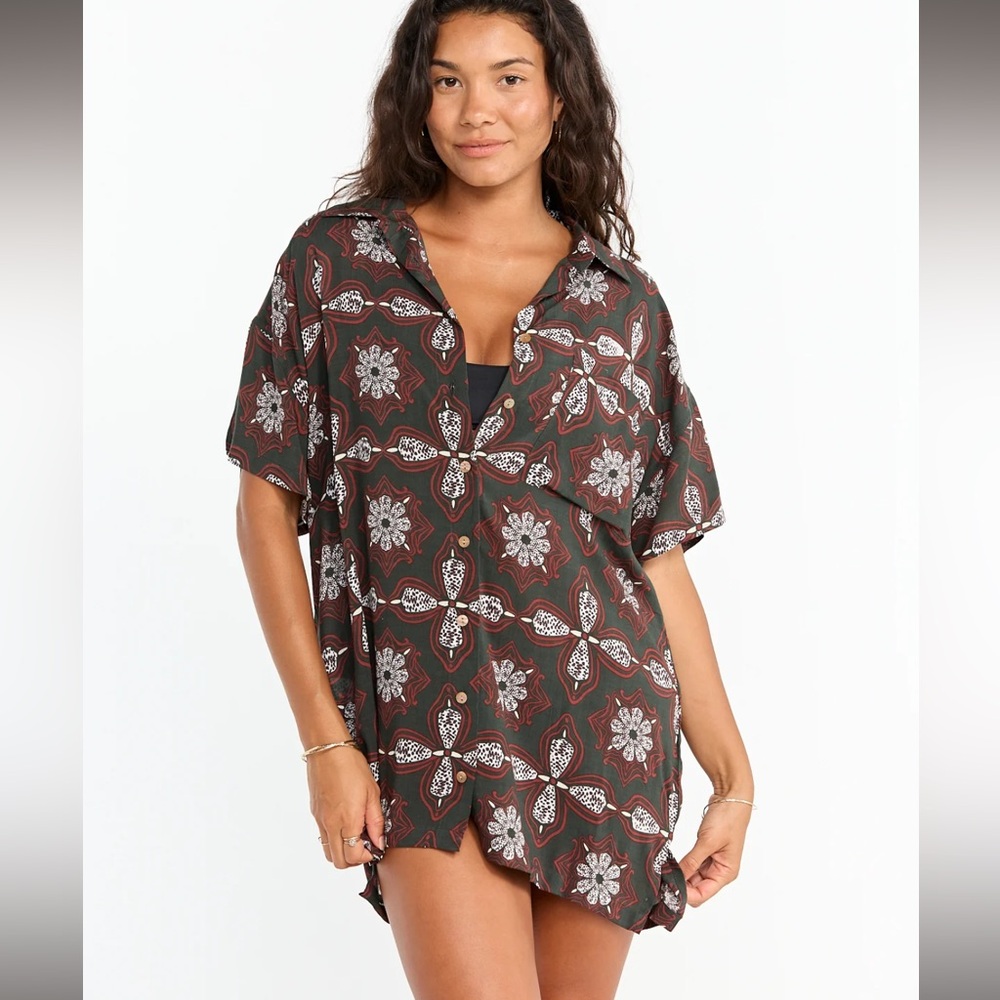 NEW Benoa Aloha Shirt Dress Medium Kaleido